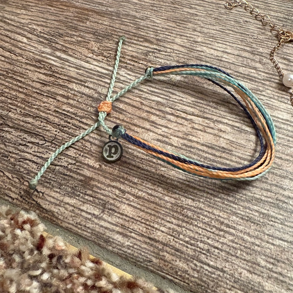 Assorted Jewelry Collection - Picture 2 of 13